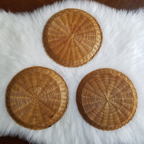 Vintage Boho Straw Plates (3 pc) - Picture 3 of 16